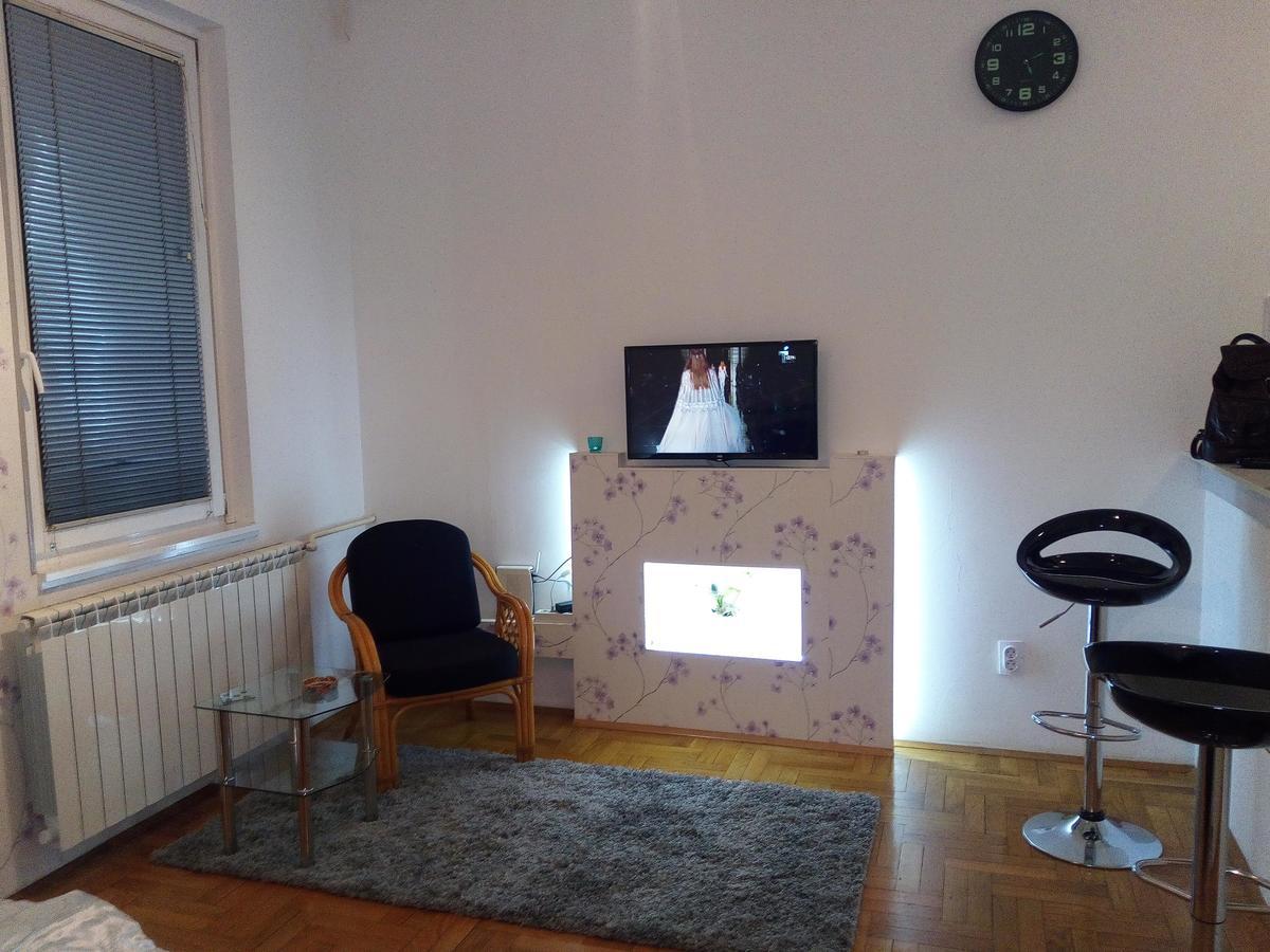 Apartment Aska Beograd Bagian luar foto