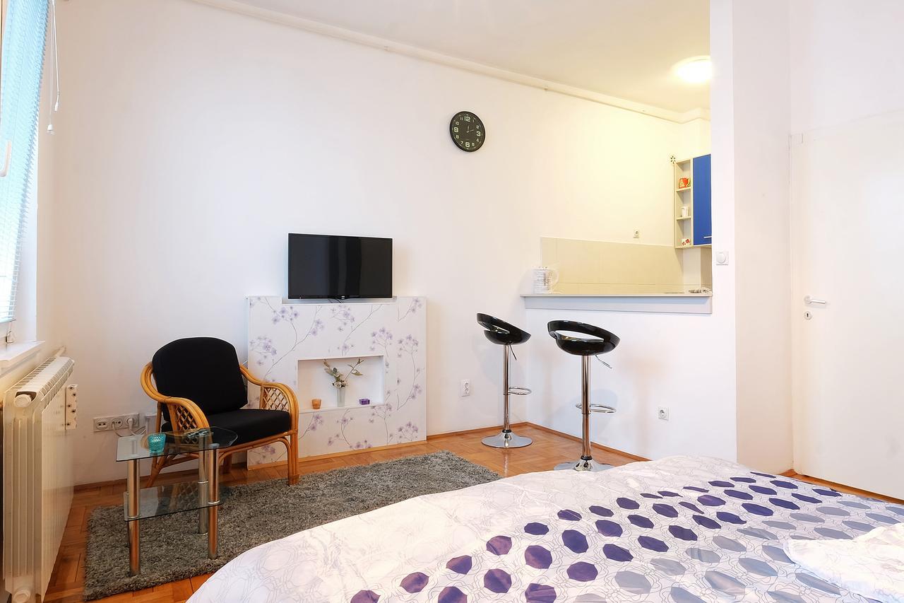 Apartment Aska Beograd Bagian luar foto